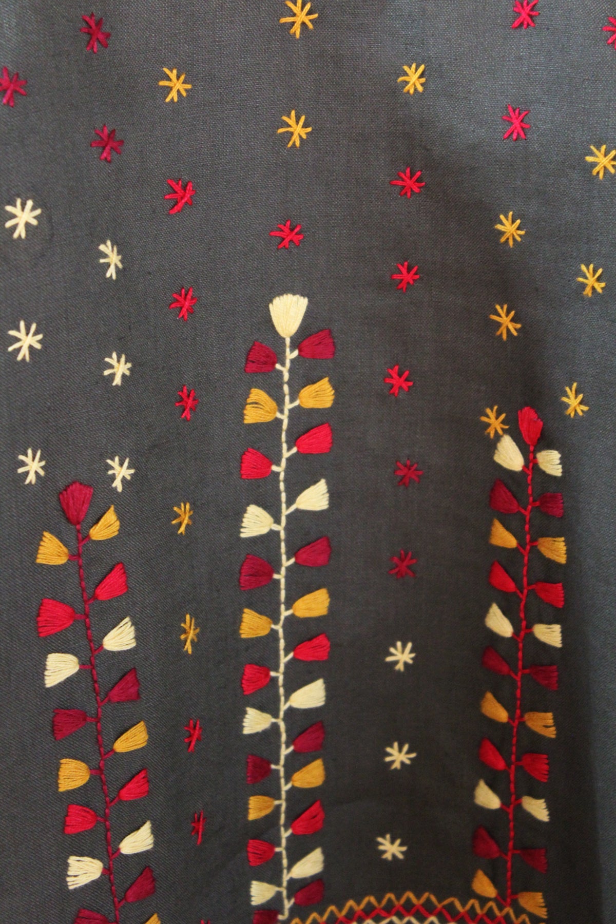 Blusa de lino bordada estrellitas