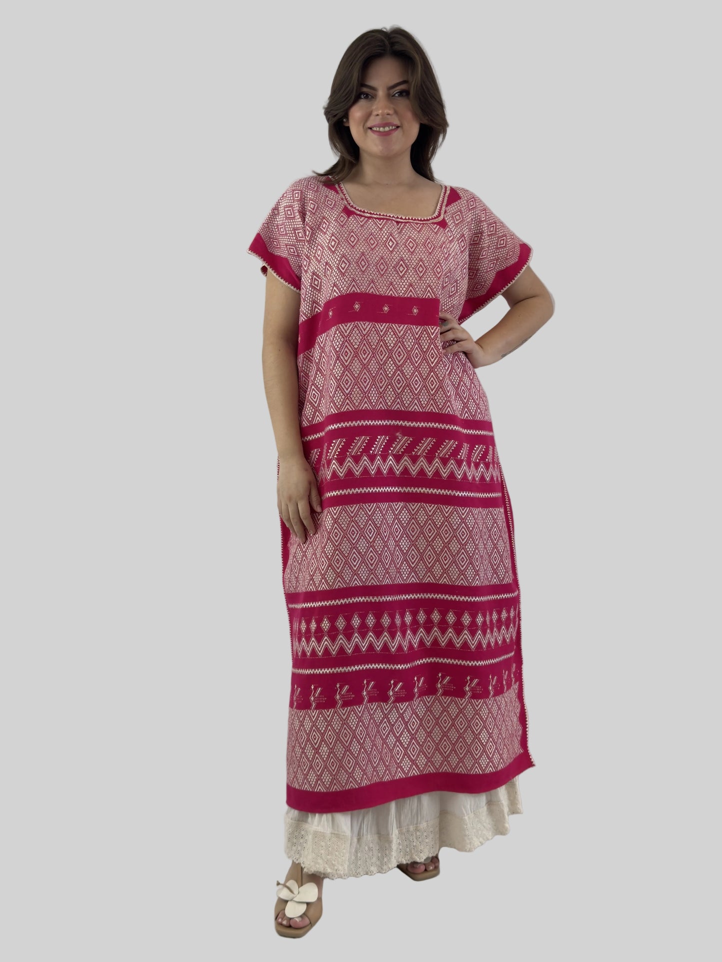 Vestido Huipil tejido en telar de cintura, color rosa vista frontal