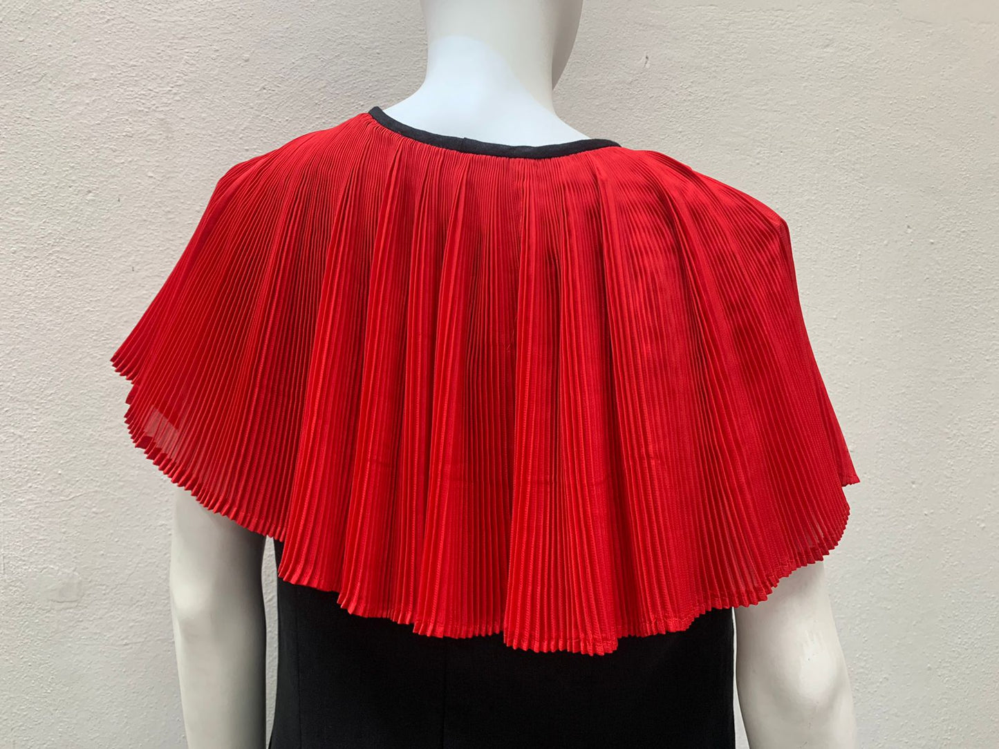 Vestido Lino Vuelo Plisado Bordado Durazno