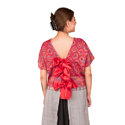 Blusa Brocado Rojo/Moños.