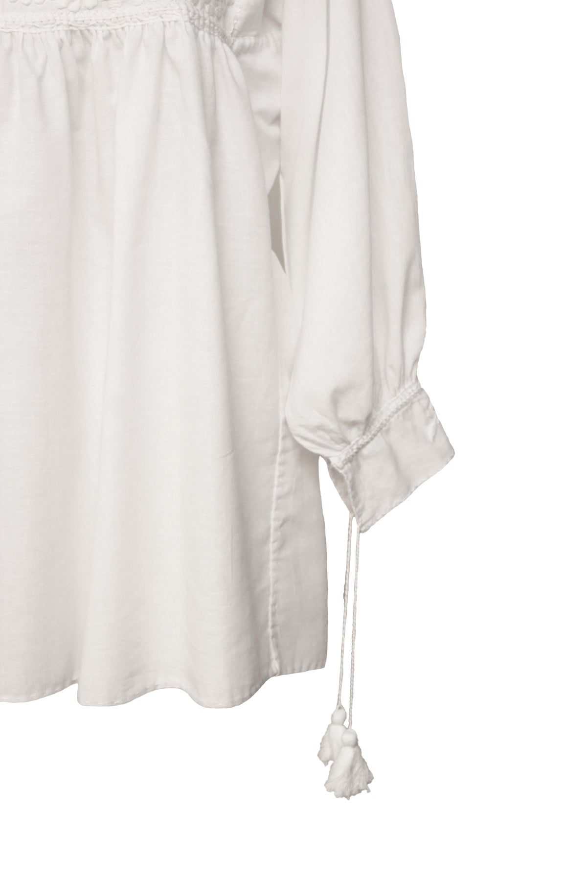 Blusa Aguacatenango de lino Bordado Bolitas color blanco, bordado blanco, detalle de la manga