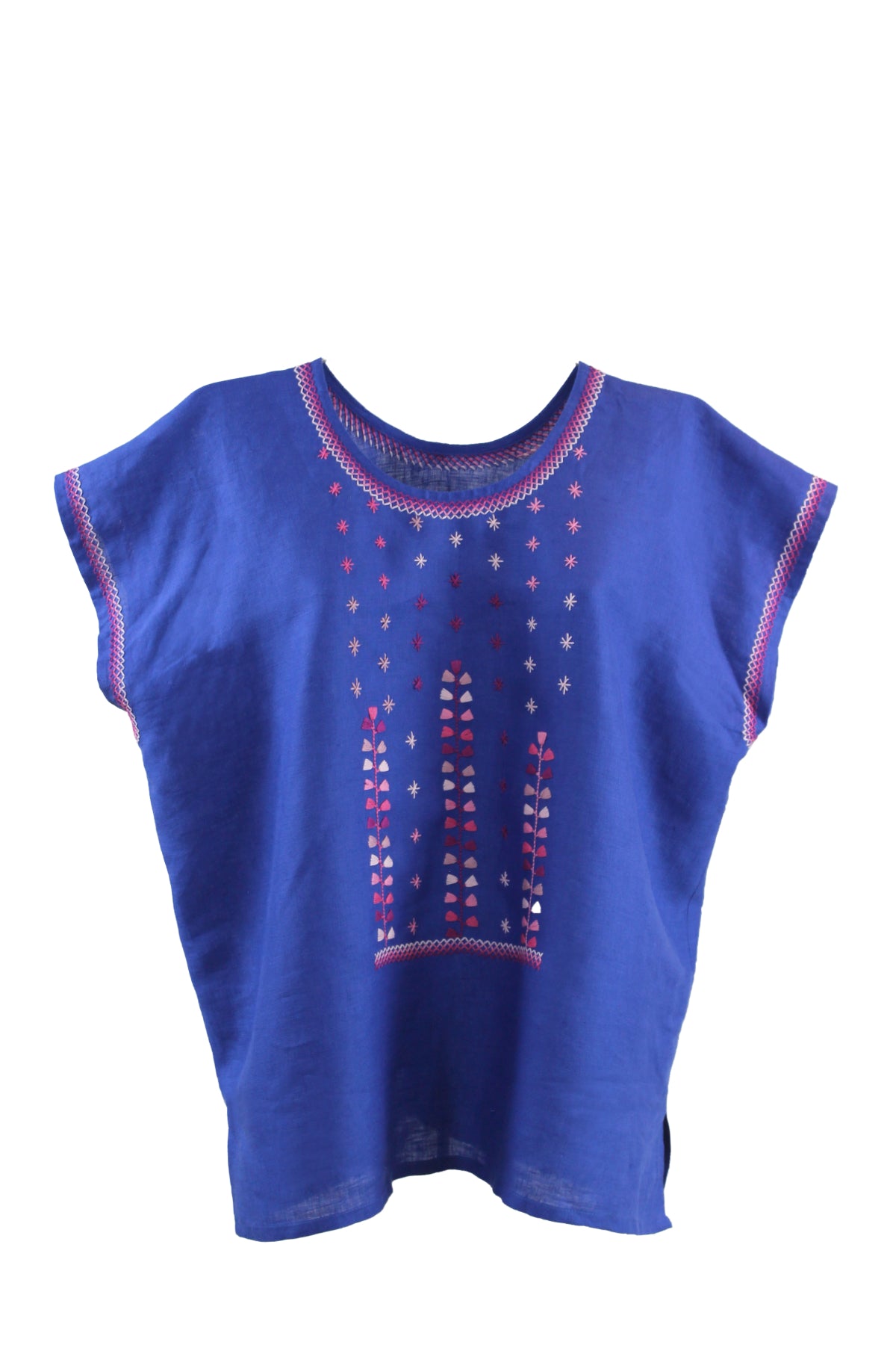 Blusa de lino, bordado estrellitas color azul, vista frontal. 