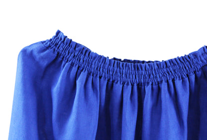 Falda alforzas de lino color azul, detalle del elastico de la cintura.