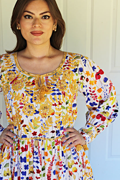 Vestido tradicional Aguacatenango Flores/ oro