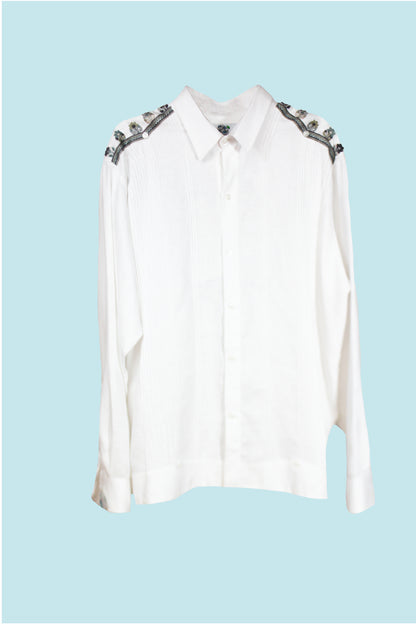 Guayabera de lino manga larga bordado flores gris