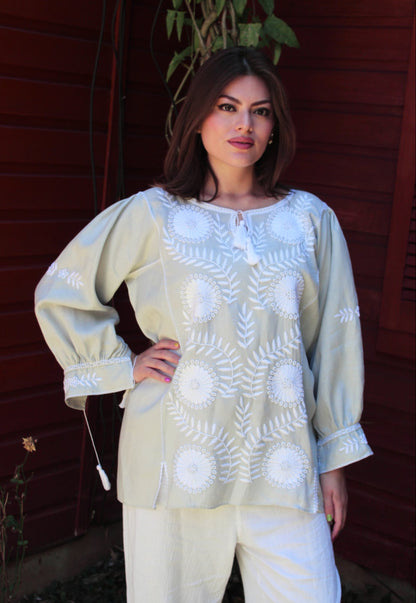 Blusa larga lino, bordado Aguacatenango. Gris claro