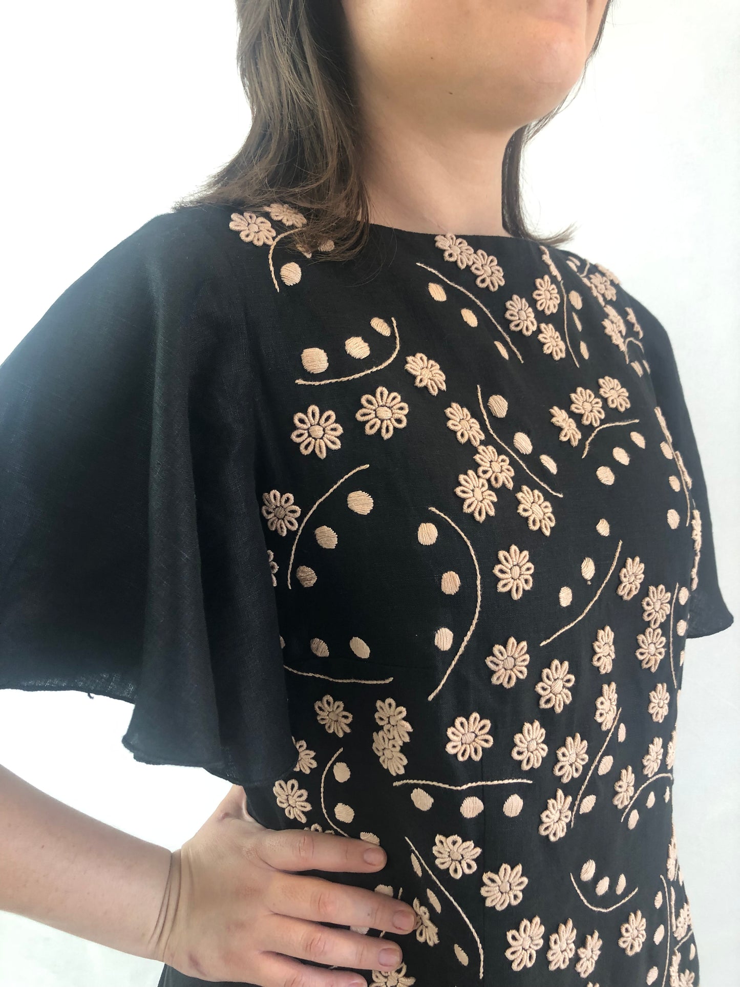 Vestido Chiapas de lino bordado a mano