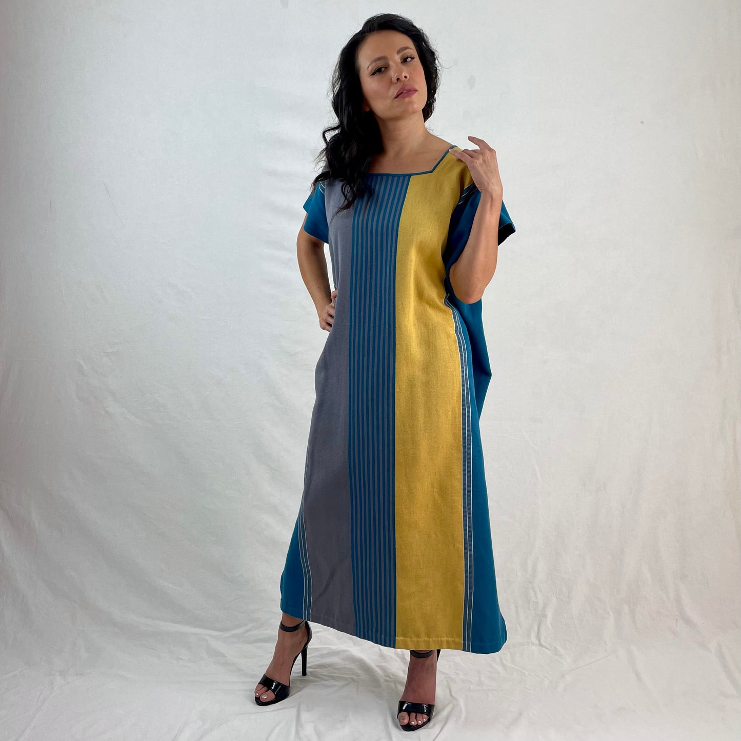 Vestido Telar Rayas Larraínzar.