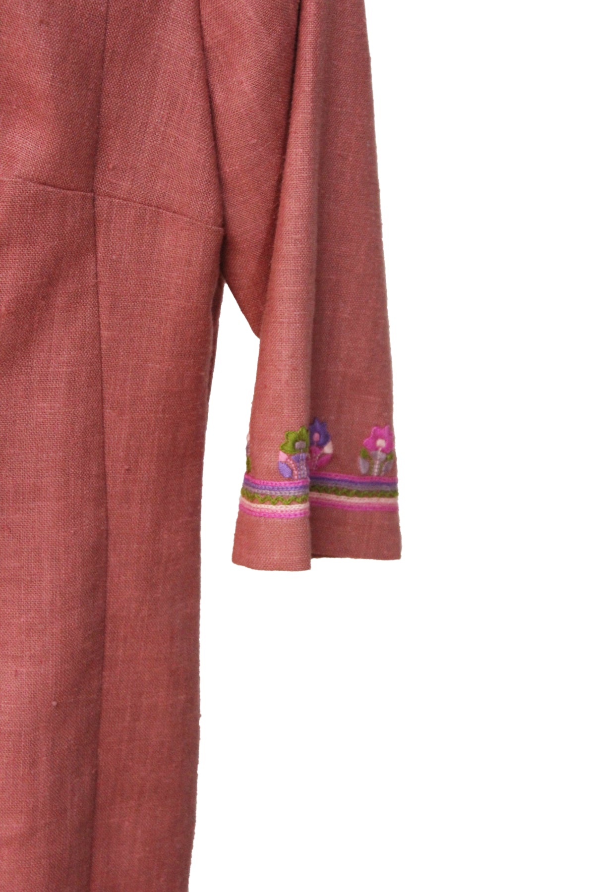 Vestido bordado jardín. Ladrillo
