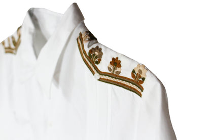 Guayabera de algodón bordado flores