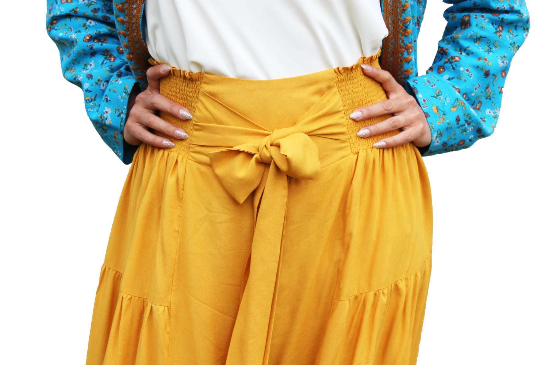 Pantalón de rayón olanes amarillo, detalle de la cintura.