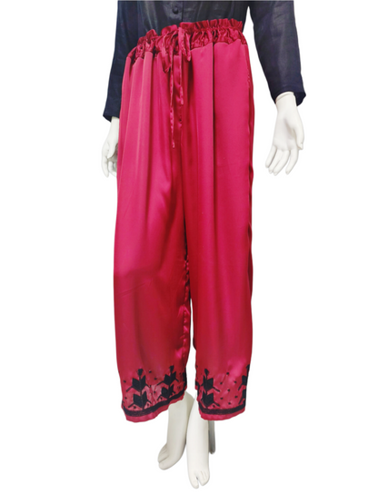 Pantalón satinado bordado milpa en color rojo