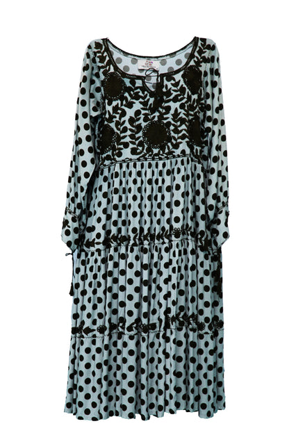 Vestido tradicional Aguacatenango. Gris plata