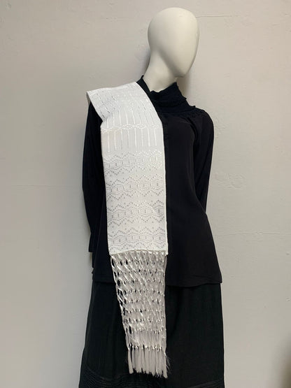 Rebozo comitán flecos tejidos color blanco