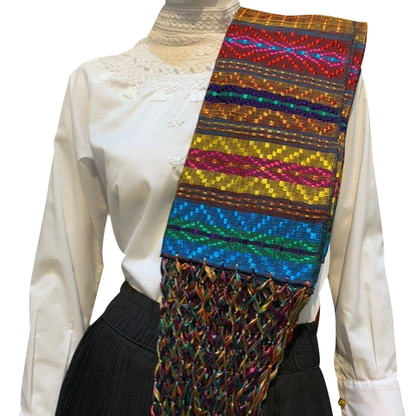 Rebozo multicolor colonial flecos tejidos, vista frontal.