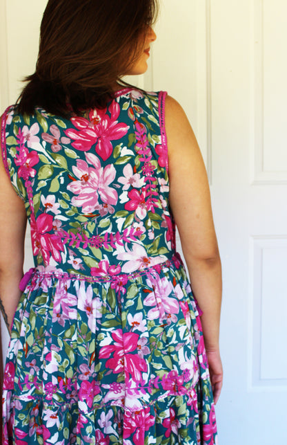 Vestido tradicional Aguacatenango sin mangas. Flores Rosa