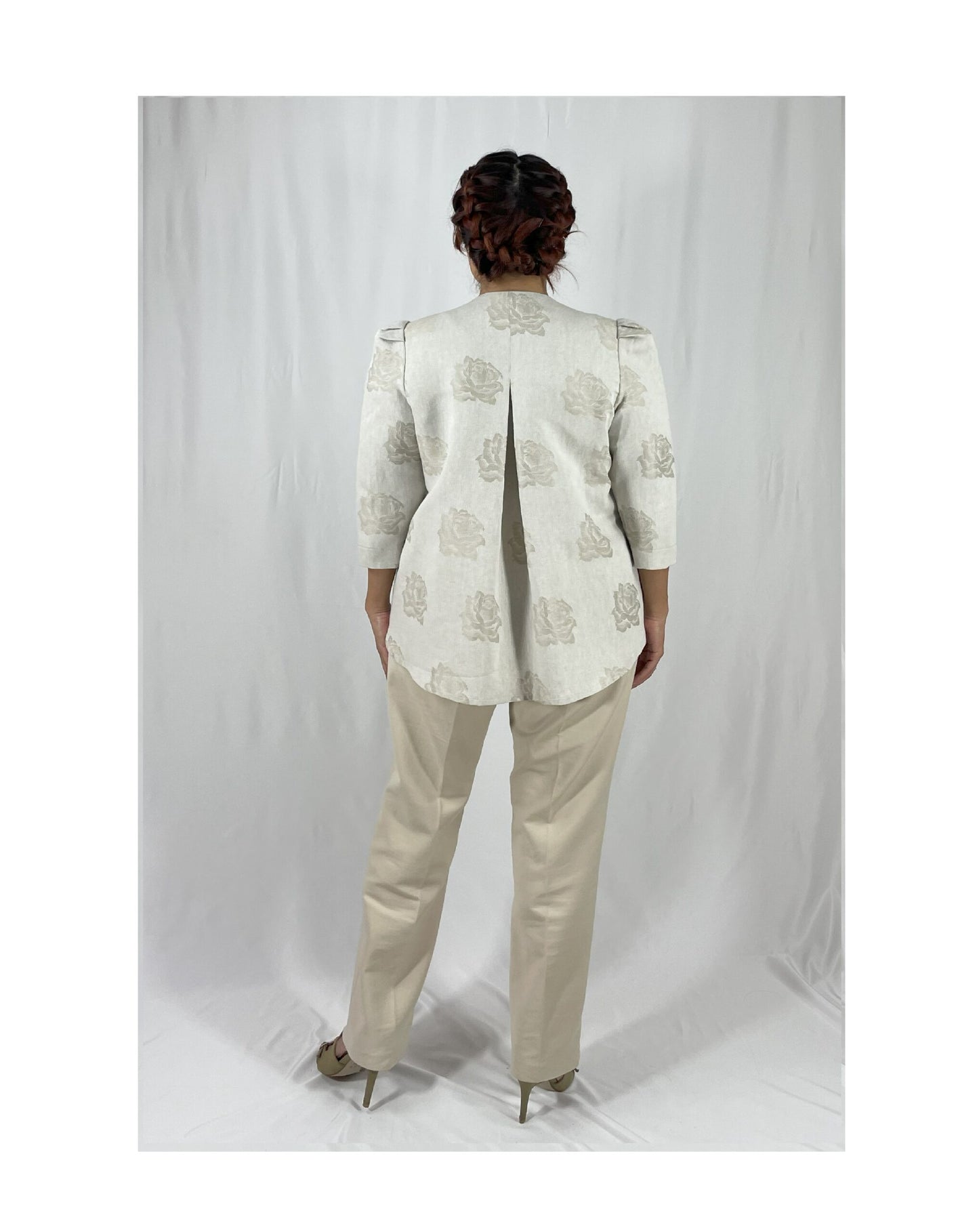 Saco de Lino Rosas Color Borde Beige. Chamula.