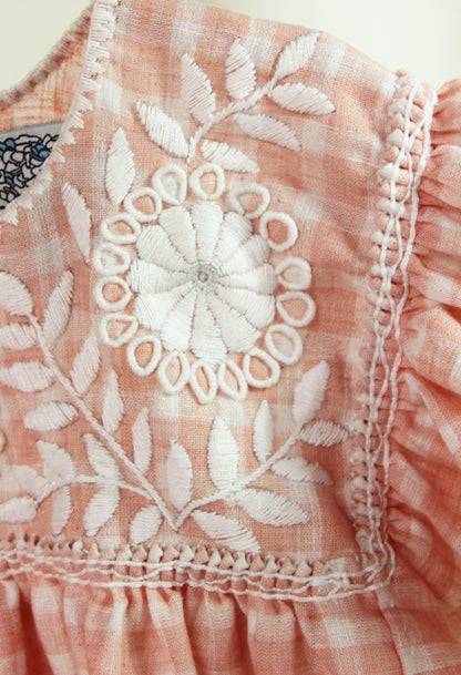 Vestido infantil bordado Aguacatenango. Salmon