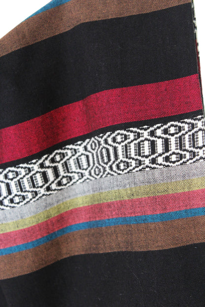 Blusa de telar artesanal. Moños