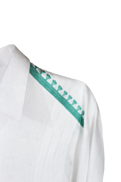 Guayabera de lino doble bordado