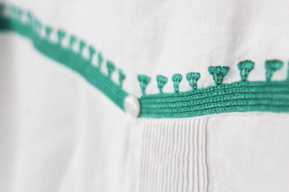 Guayabera de lino doble bordado