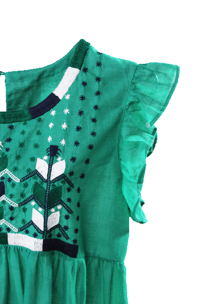 Vestido 3 olanes milpa color verde, detalle del bordado