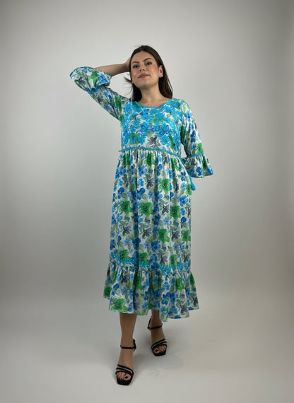 Vestido Chiapas Aguacatenango manga campana floreado, bordado celeste.
