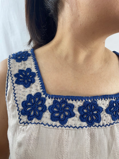 Vestido Chiapas hoyitos, detalle del bordado.