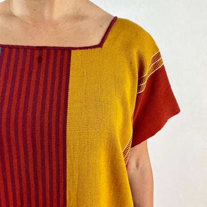 Vestido Telar Rayas Larrainzar Gris/Mostaza, detalle del telar, parte mostaza.