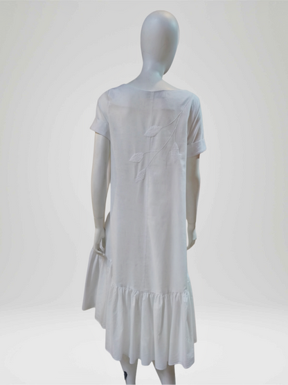 Vestido algodón bordado hojas color blanco, vista posterior.