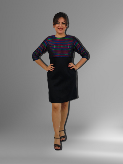 Vestido con bolero de Telar de Pedal, vista frontal en modelo.