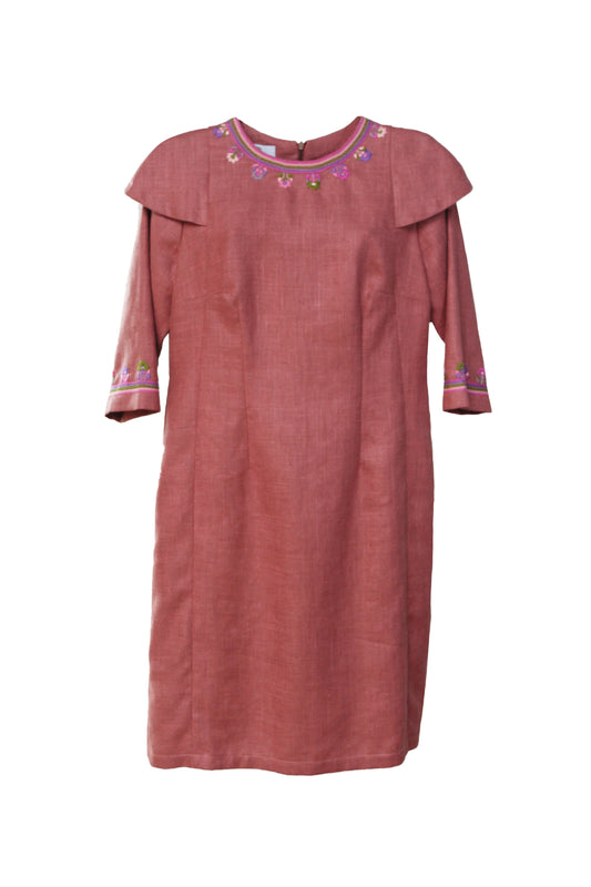 Vestido de Lino Polaco Bordado Jardín, vista frontal.